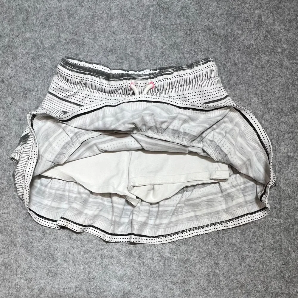 Cat & Jack Girls Black White Striped Ruffle Skort Small 6/6X Tiered Skirt Shorts
